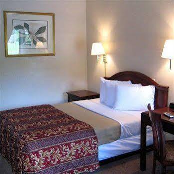 Charlotte Express Inn ภายนอก รูปภาพ
